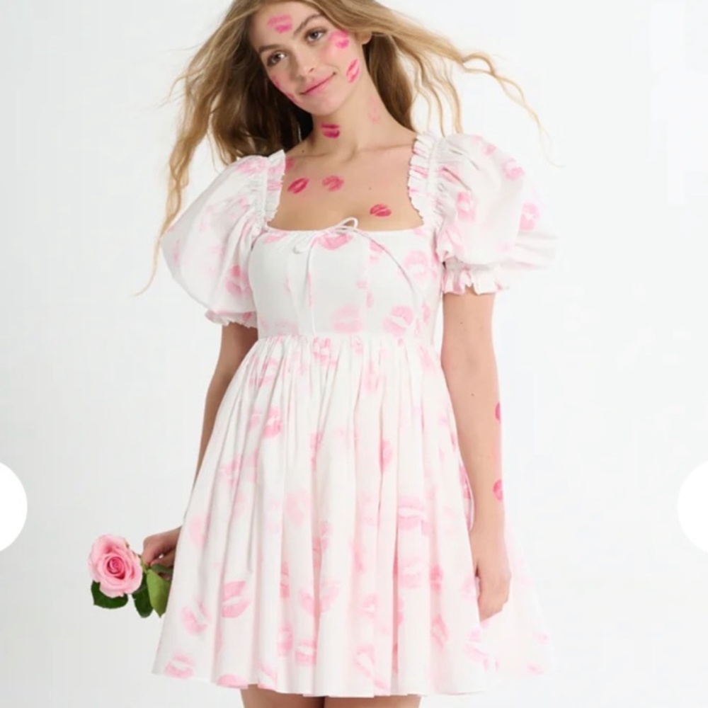 Selkie Kiss on the Lips Bebe Seashell Dress Size XS